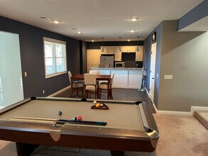 6078 Shawnee Ct in Bettendorf, IA - Building Photo - Building Photo