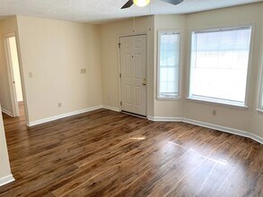 953 Van Buren Ave in Oak Grove, KY - Building Photo - Building Photo