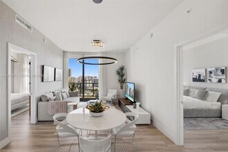 101 Diplomat Pkwy in Hallandale Beach, FL - Building Photo - Building Photo