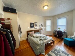 162 Kelton St, Unit 2 in Boston, MA - Building Photo - Building Photo