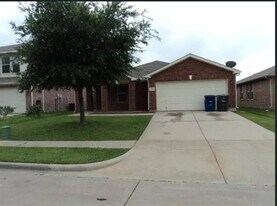 2108 Royal Acres Trail in Frisco, TX - Building Photo