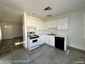 7078 Forest Vista St in Las Vegas, NV - Building Photo - Building Photo