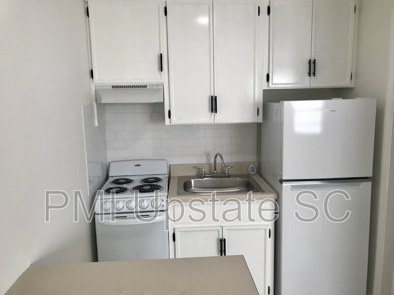 201 Chandler Dr in Gaffney, SC - Building Photo