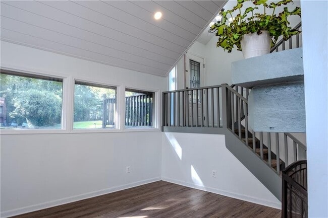 8025 Cedar Cove in Roswell, GA - Foto de edificio - Building Photo