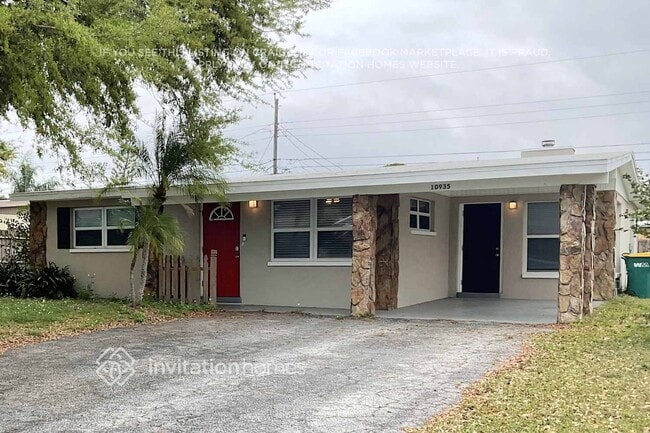 10935 109th Way N in Largo, FL - Building Photo - Building Photo