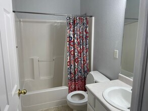 427 Lilac Ave in Eaton, CO - Building Photo - Building Photo