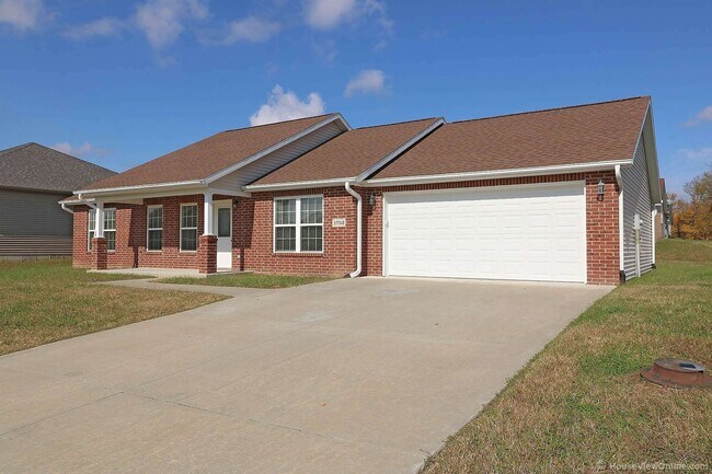 1752 Voyager Ct in Jackson, MO - Building Photo - Building Photo