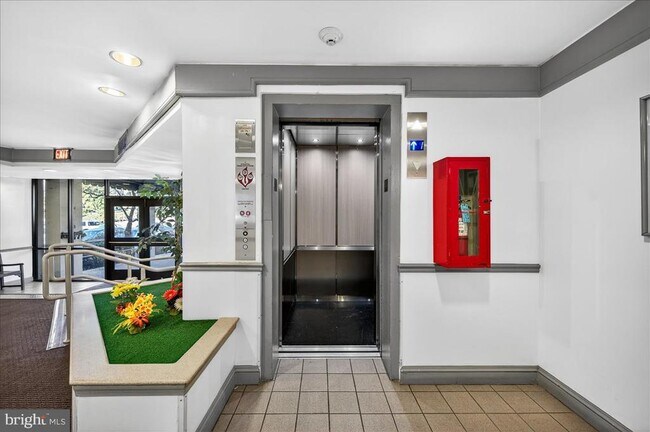 4420 Briarwood Ct N in Annandale, VA - Building Photo - Building Photo