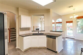 5116 Bluestar Dr in Austin, TX - Building Photo - Building Photo