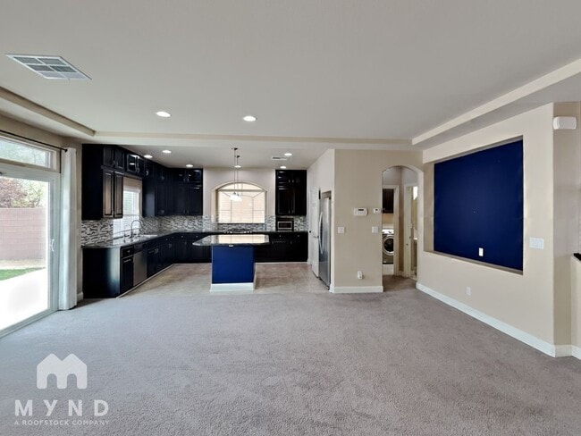8364 Langhorne Creek St in Las Vegas, NV - Foto de edificio - Building Photo