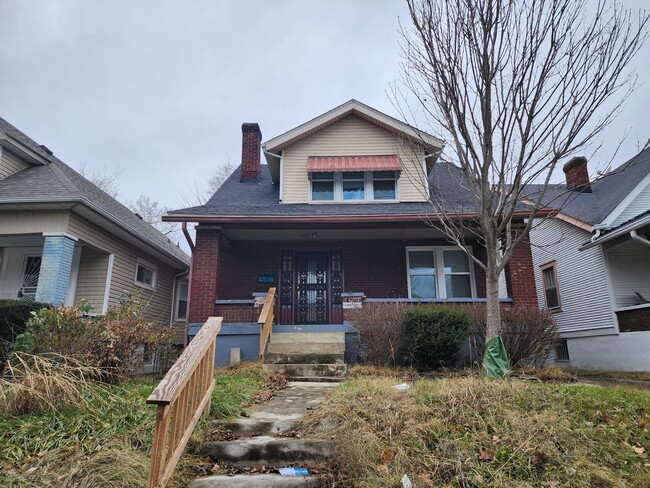 property at 108 N 42nd St