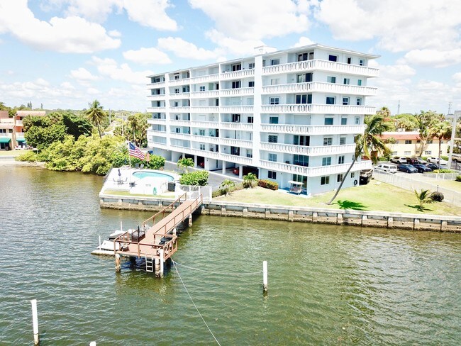 231 E Lantana Rd-Unit -705 in Lantana, FL - Foto de edificio - Building Photo