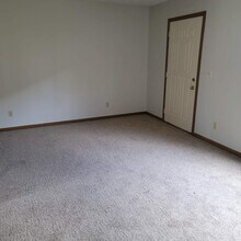 865 Xenia Ave in Wilmington, OH - Building Photo - Building Photo