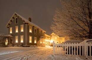 44 N Mast St, Unit B in Goffstown, NH - Building Photo