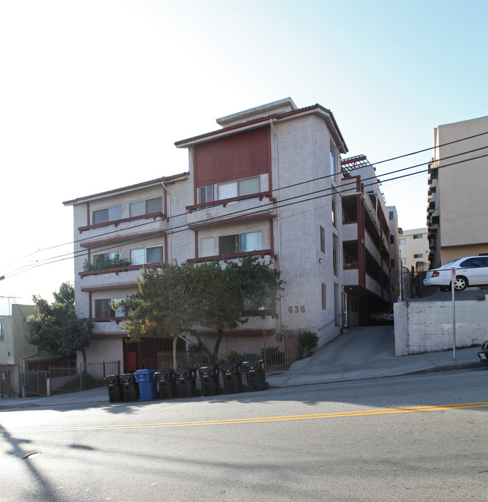 636 Alpine St in Los Angeles, CA - Building Photo