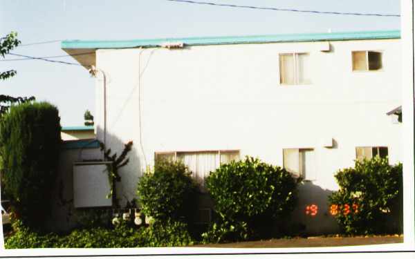 Riley Court Apartments in Concord, CA - Building Photo - Building Photo