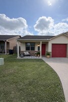 21421 E Wallis Dr in Porter, TX - Building Photo