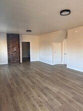 315 N 1st St in Central Point, OR - Building Photo - Building Photo