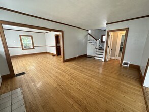 2108 Oxford St in Rockford, IL - Building Photo - Building Photo