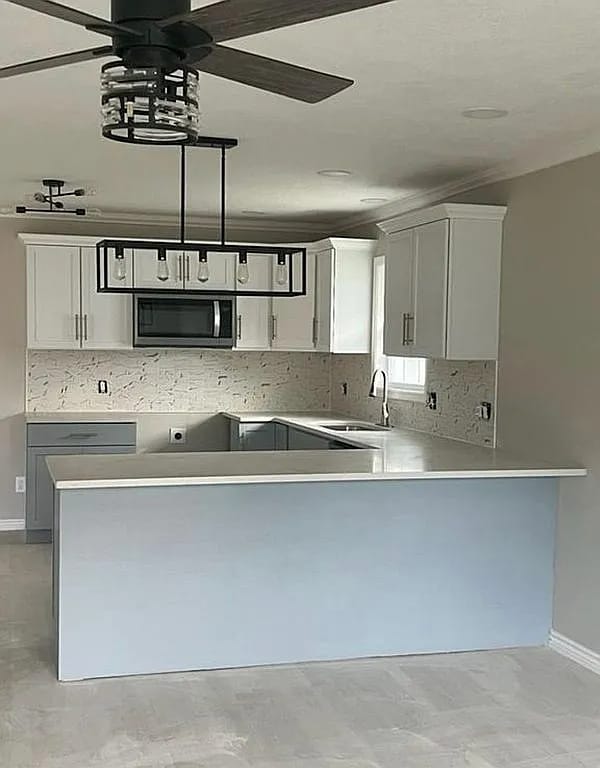 207 S Bowers Ave in Iowa, LA - Building Photo - Building Photo