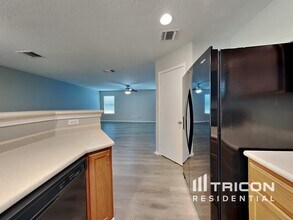 9815 Balboa Island in San Antonio, TX - Building Photo - Building Photo