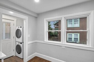 64 Bradford Rd in Watertown, MA - Building Photo - Building Photo