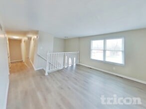 3555 Ridgewood Dr in St. Charles, MO - Foto de edificio - Building Photo