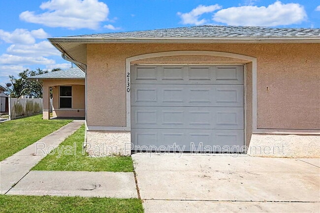 2130 NE 8th Pl in Cape Coral, FL - Building Photo - Building Photo