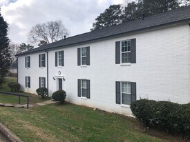 Governor's Court Apartments