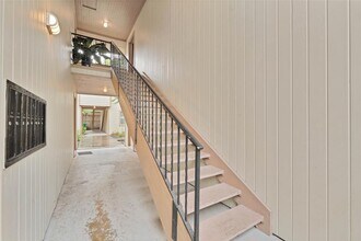 1914 McDuffie St-Unit -2 in Houston, TX - Foto de edificio - Building Photo