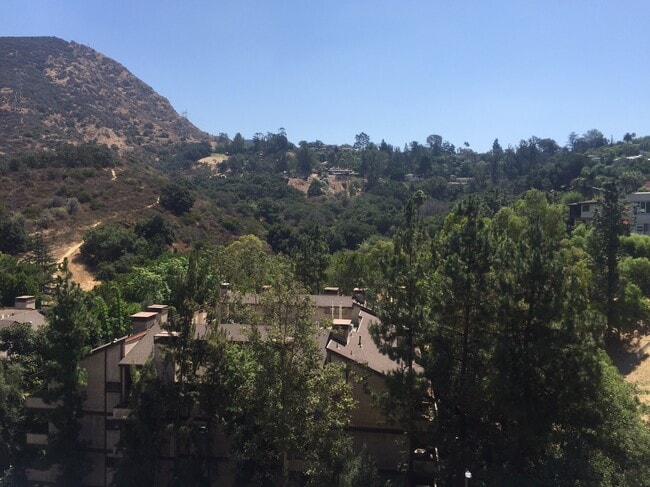 3462 Floyd Ter in Los Angeles, CA - Building Photo - Building Photo