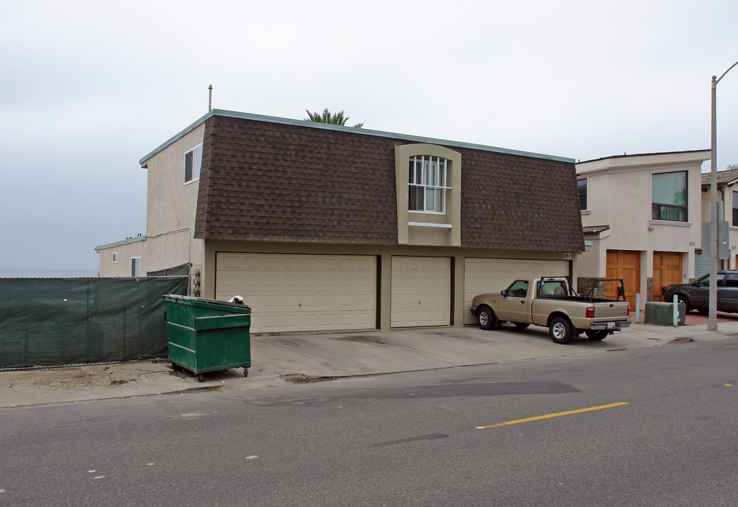 821 S Pacific St in Oceanside, CA - Building Photo