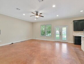 1013 Foster Ave in College Station, TX - Building Photo - Building Photo