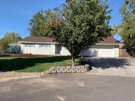5265 Golden Ct in Klamath Falls, OR - Building Photo