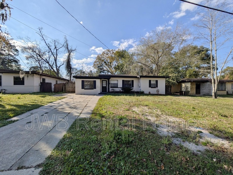 5264 Janice Cir S in Jacksonville, FL - Building Photo