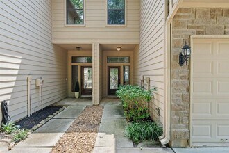 360 Old Aqua Landing W in Montgomery, TX - Foto de edificio - Building Photo