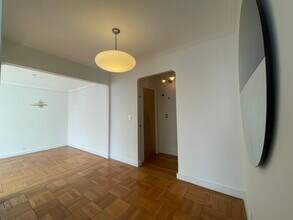 255 W 23rd St, Unit 6GW in New York, NY - Foto de edificio - Building Photo