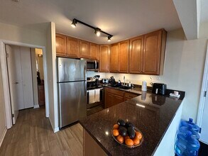 5821 Oakwood Dr in Lisle, IL - Building Photo - Building Photo