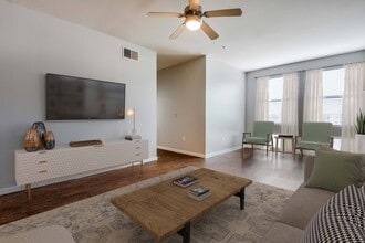 The Lofts at City Centre in Houston, TX - Foto de edificio - Interior Photo