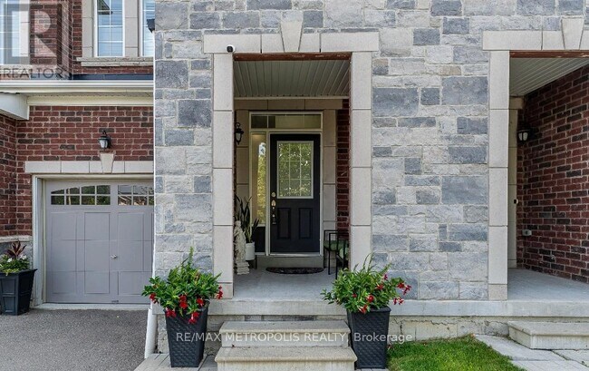 49 Rimrock Cres in Whitby, ON - Building Photo - Building Photo