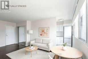 33 Isabella St in Toronto, ON - Building Photo