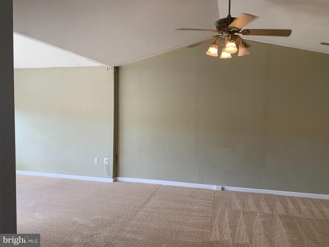 47344 Blackwater Falls Terrace in Sterling, VA - Building Photo - Building Photo