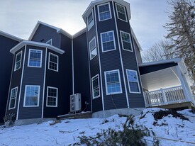 27 Quinnipiac Ave in North Haven, CT - Building Photo