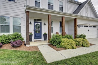 3407 Grassland Ct in La Grange, KY - Building Photo - Building Photo