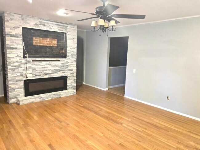 13032 Old Farm Dr in St. Louis, MO - Building Photo - Building Photo