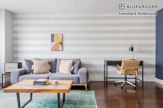 200 E 82nd St, Unit FL15-ID37 in New York, NY - Foto de edificio - Building Photo