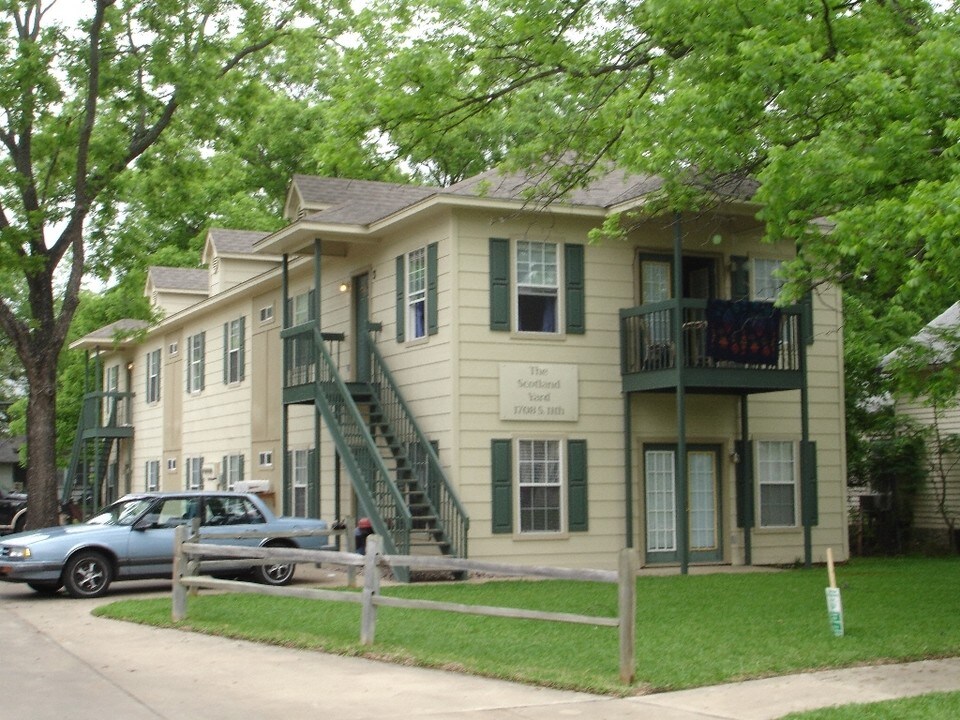 St. James in Waco, TX - Building Photo