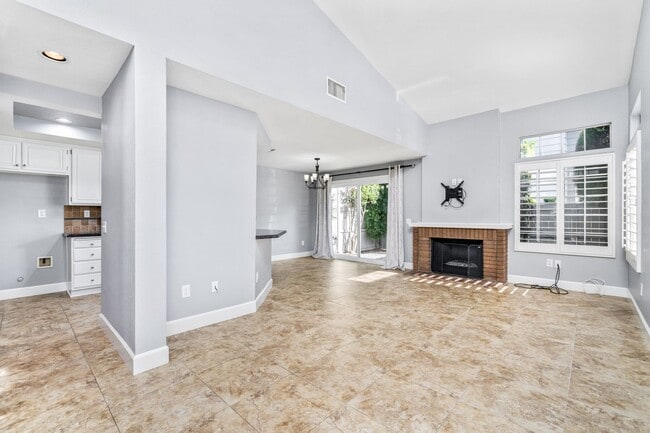 2189 Aspen St in Tustin, CA - Building Photo - Building Photo
