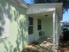 10825 Navajo Dr in St. Petersburg, FL - Building Photo - Building Photo