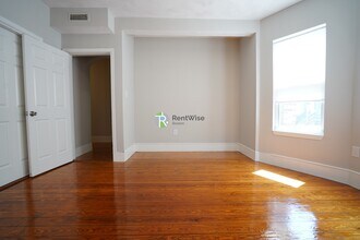 107 Sydney St, Unit 1 in Boston, MA - Foto de edificio - Building Photo